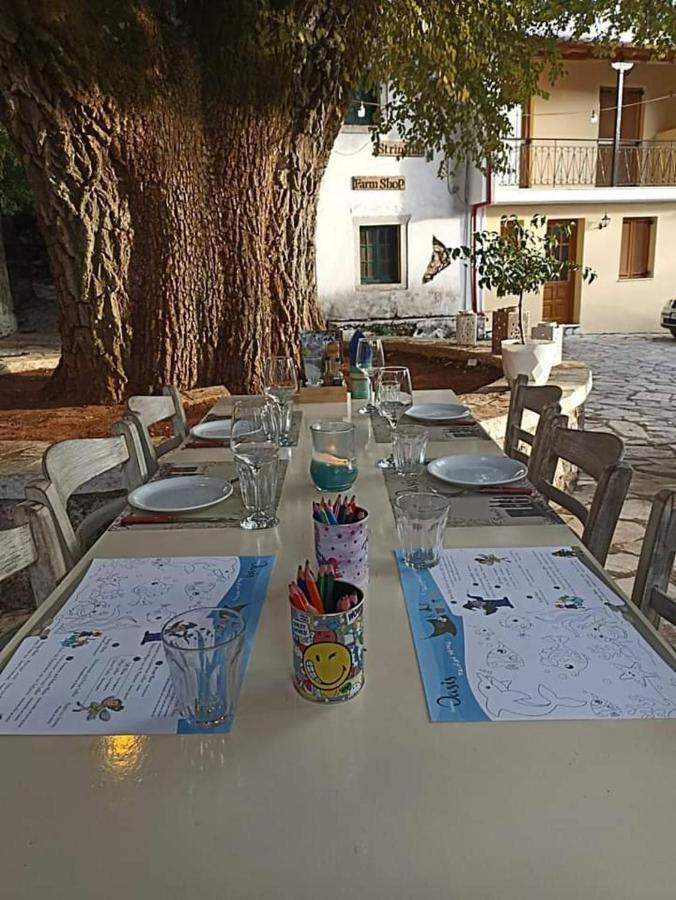 Lovely Studio In Strinilas With Its Own Pool Экстерьер фото