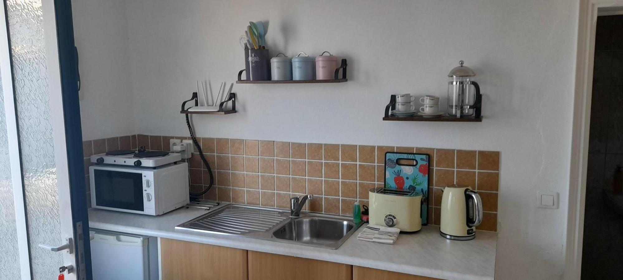 Lovely Studio In Strinilas With Its Own Pool Экстерьер фото
